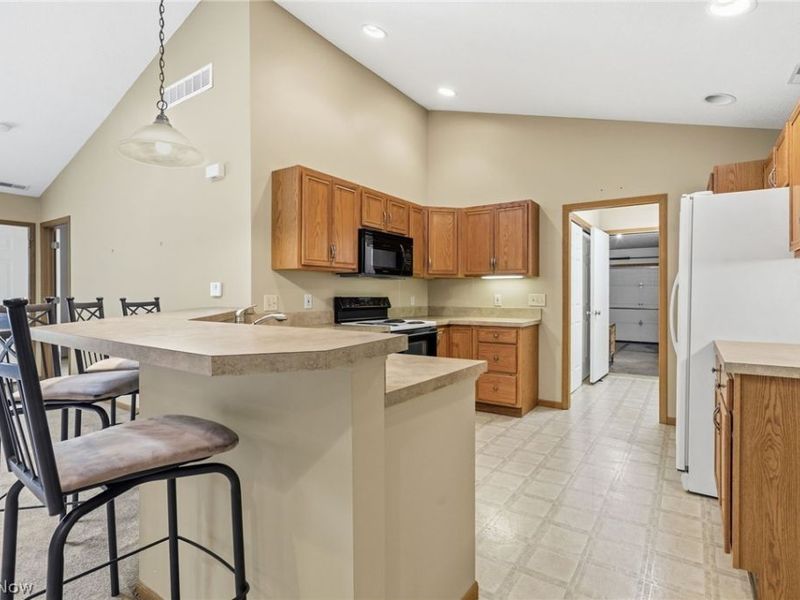 8717 Dublin Ridge Circle NW, Massillon, OH 44646 Photo 5