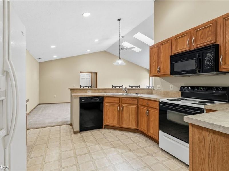 8717 Dublin Ridge Circle NW, Massillon, OH 44646 Photo 7