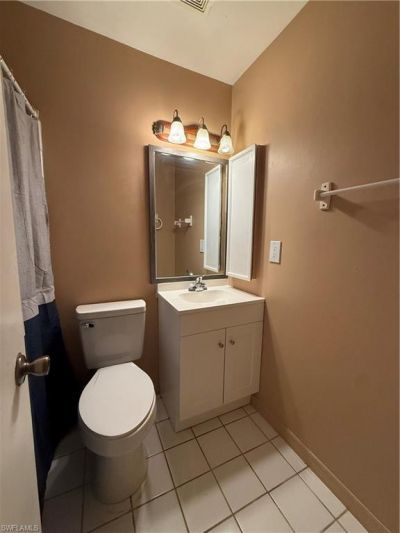 1006 NE 2nd Ave, Cape Coral, FL 33909 Photo