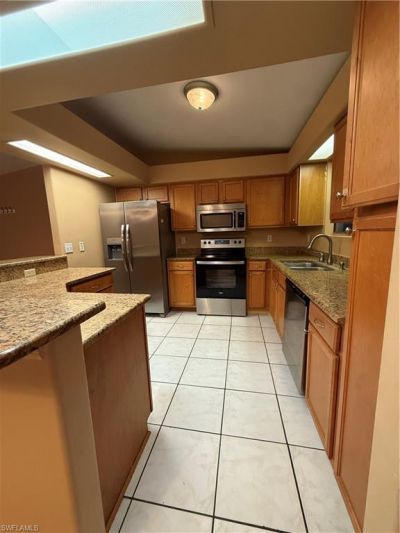 1006 NE 2nd Ave, Cape Coral, FL 33909 Photo