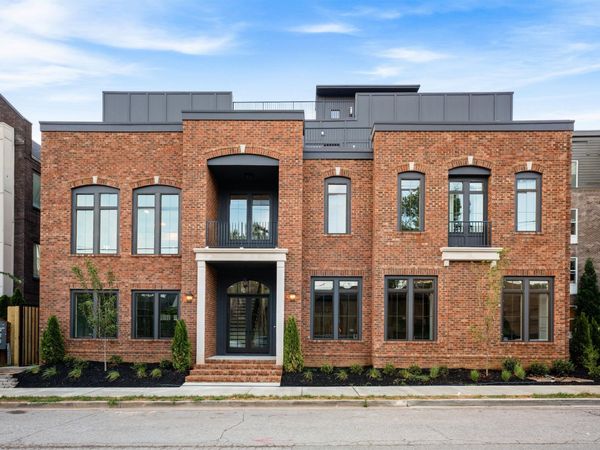 1208A Hawkins St, Nashville, TN 37203