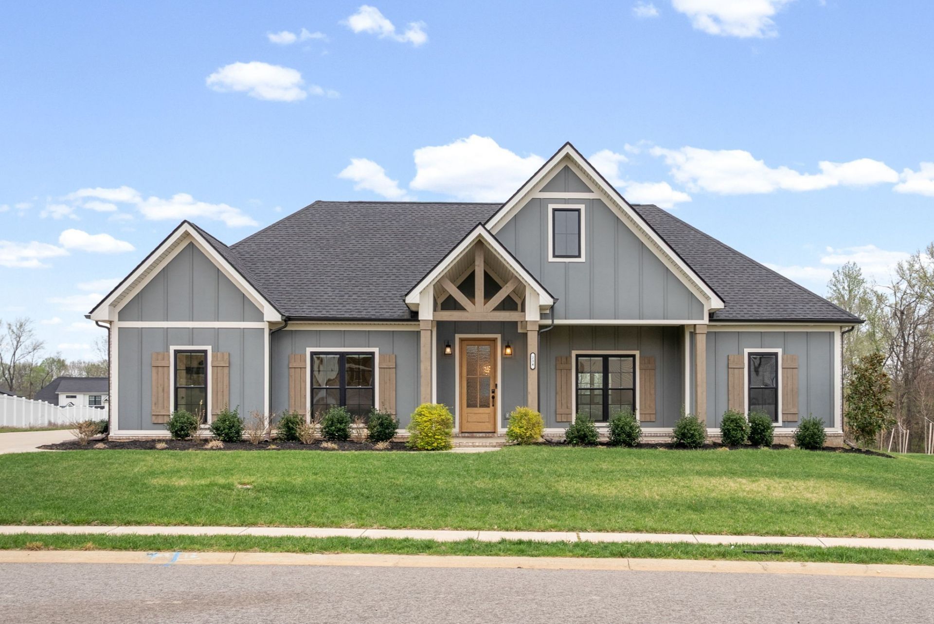 234 Bellshire Dr , Clarksville, TN 37043 Main Photo