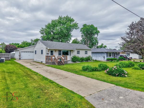 517 5th Avenue , Ottawa, IL 61350