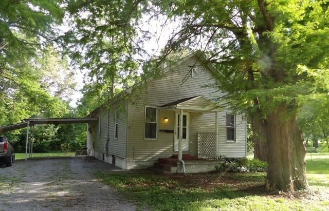 25 Wise Street , Eldorado, IL 62930