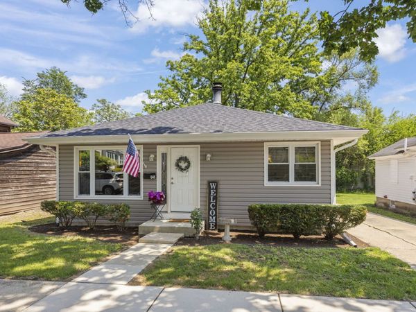 648 S Main Street , Naperville, IL 60540