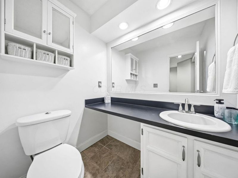132 Saint Michelle Street, Unit 39B, Columbus, OH 43085 Photo 23