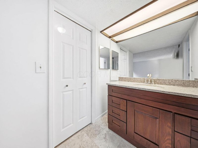 132 Saint Michelle Street, Unit 39B, Columbus, OH 43085 Photo 29