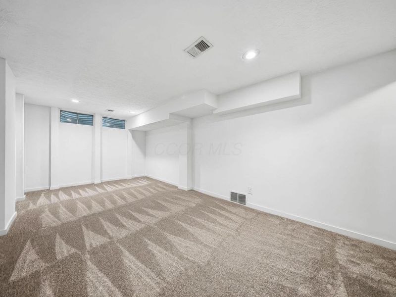 132 Saint Michelle Street, Unit 39B, Columbus, OH 43085 Photo 40
