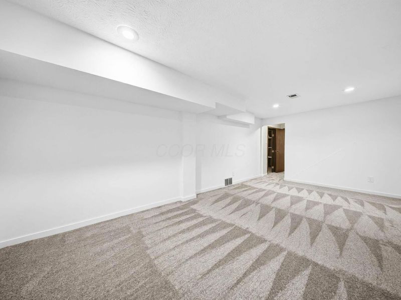 132 Saint Michelle Street, Unit 39B, Columbus, OH 43085 Photo 41
