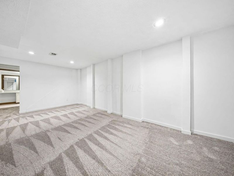 132 Saint Michelle Street, Unit 39B, Columbus, OH 43085 Photo 42