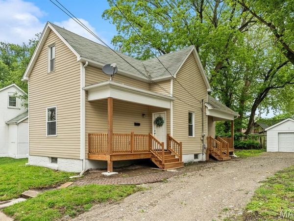 212 N 12th Street, Belleville, IL 62220