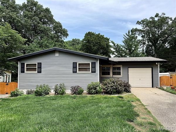 351 Amend Drive , St Louis, MO 63129