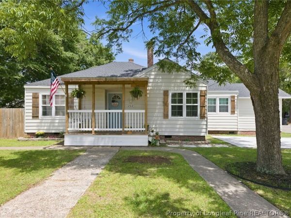 202 N Jackson Street, Raeford, NC 28376