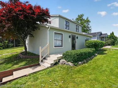 173 Pickford Street , Novi, MI 48377