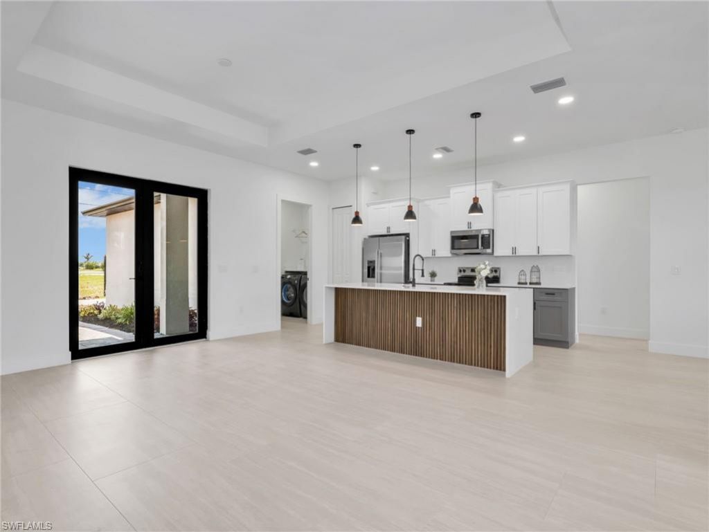1505 NW 17th St, Cape Coral, FL 33993 Photo
