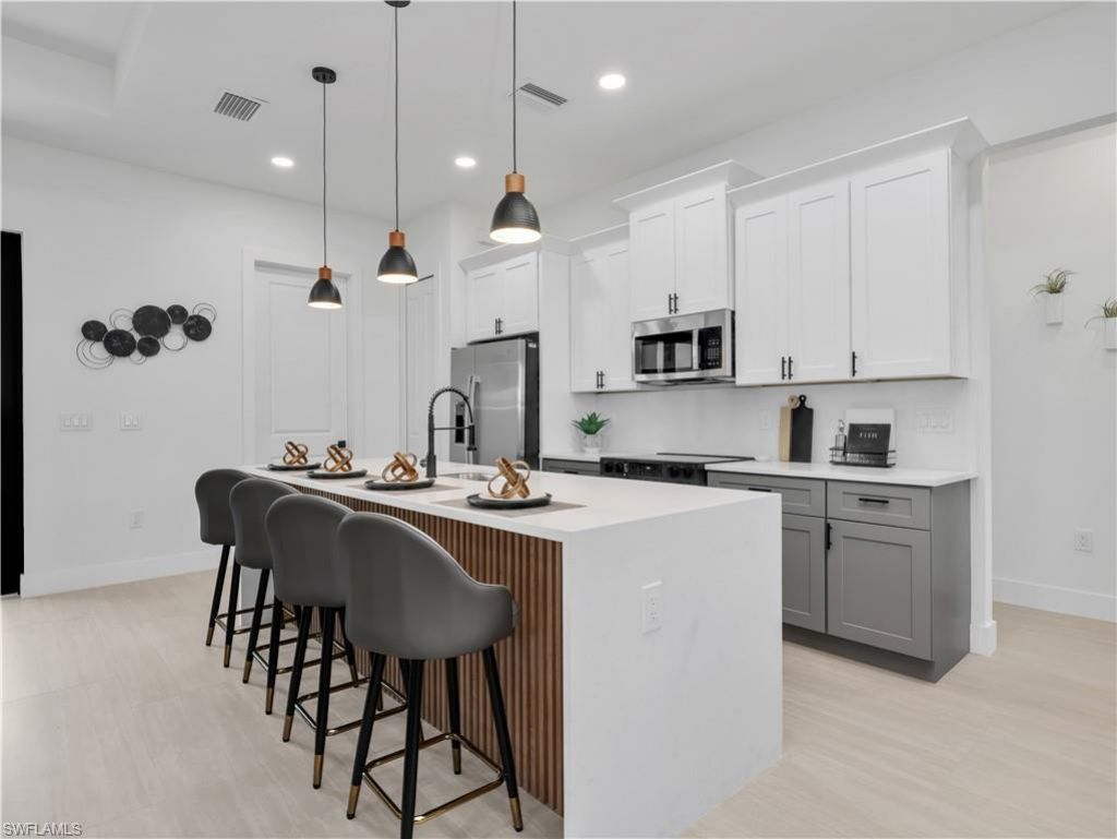 1505 NW 17th St, Cape Coral, FL 33993 Photo