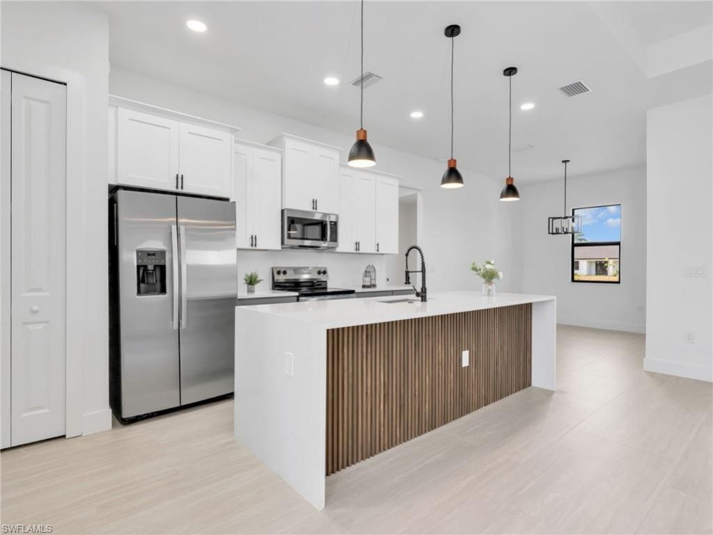 1505 NW 17th St, Cape Coral, FL 33993 Photo