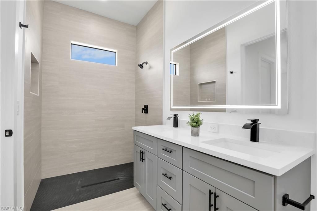 1505 NW 17th St, Cape Coral, FL 33993 Photo