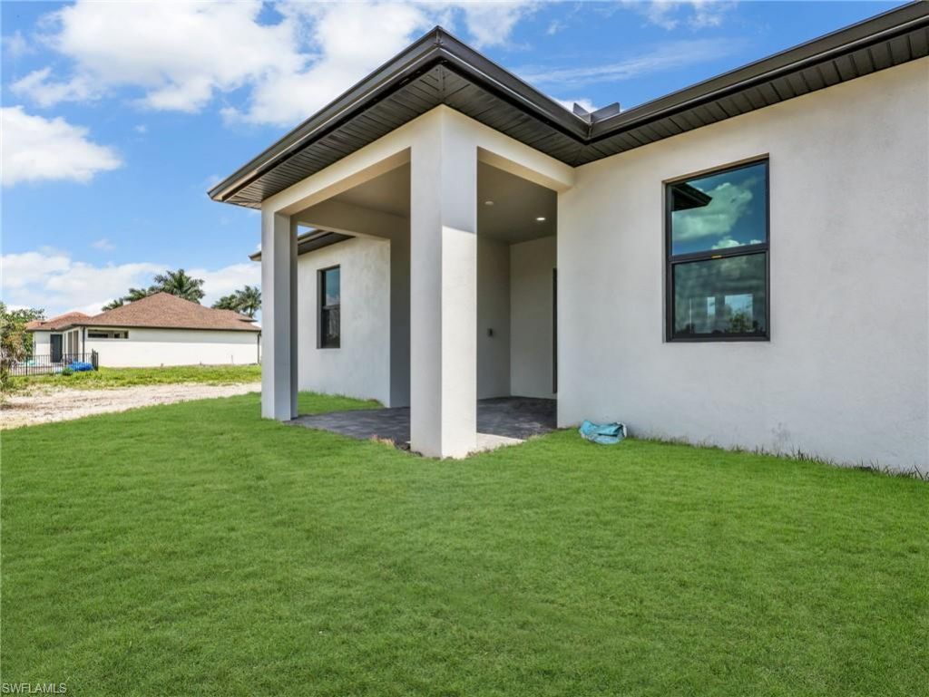 1505 NW 17th St, Cape Coral, FL 33993 Photo
