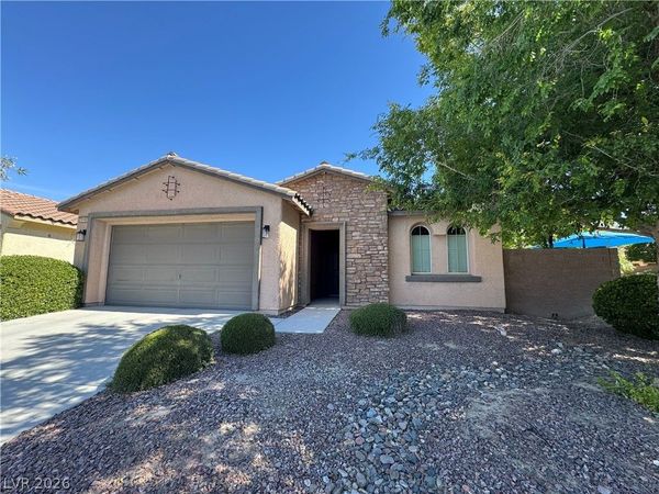 5440 E FINESTRA, Pahrump, NV 89061