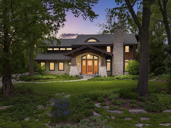 7541 S Cambridge DRIVE, Franklin, WI 53132