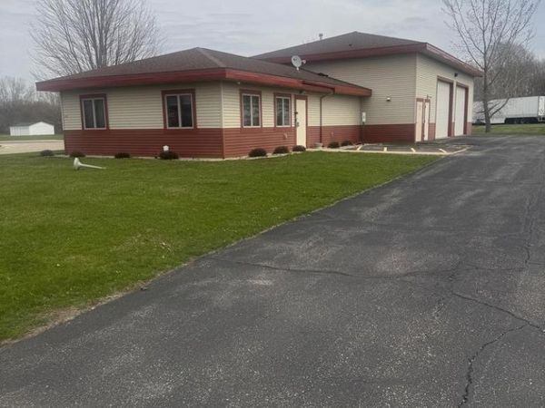 220 River Birch Court, Deerfield, WI 53531