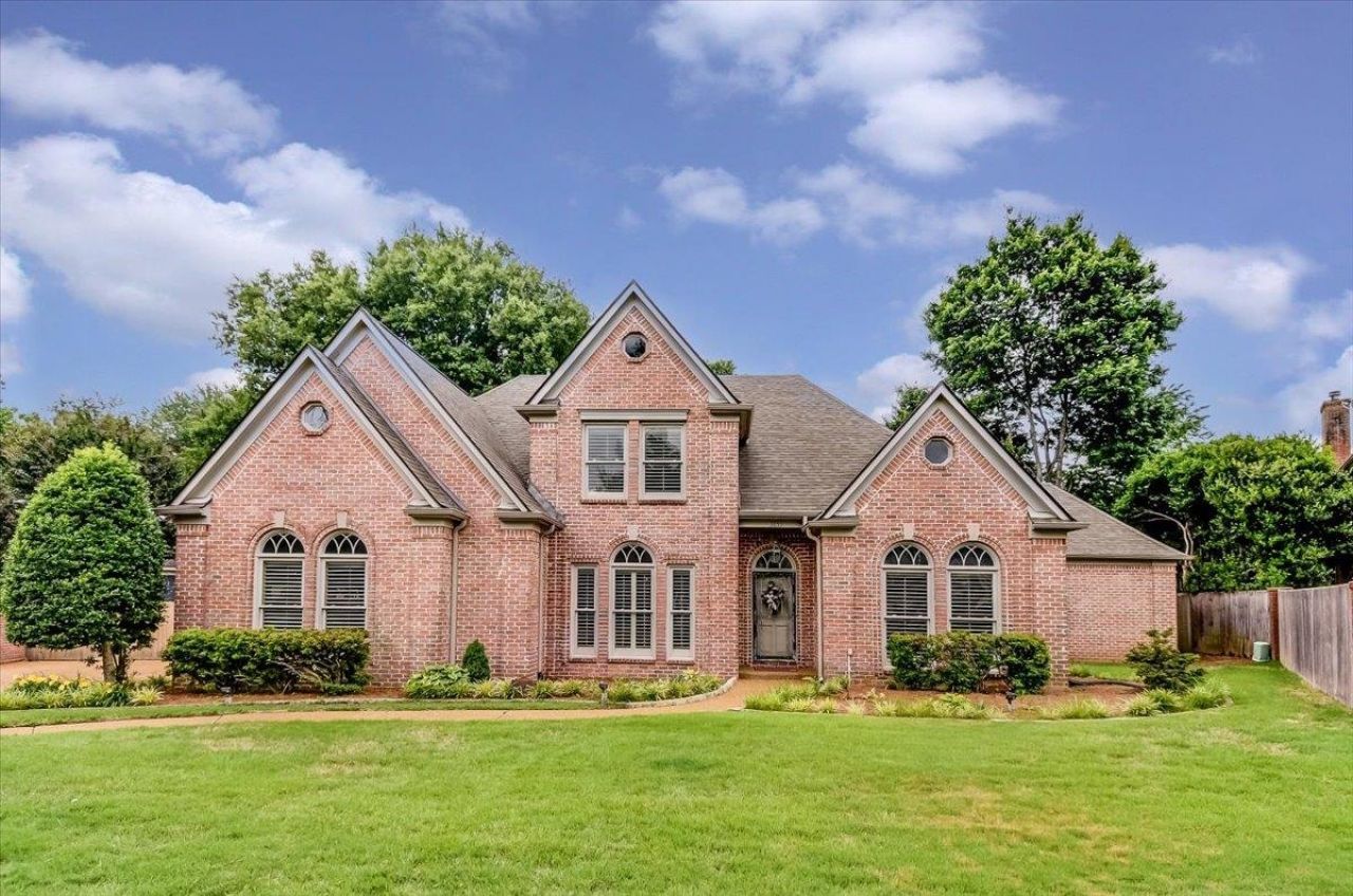 3255 Buck Ram Cir, Germantown, TN 38138 Main Photo