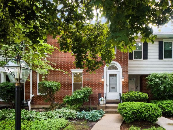 9005 Lincolnwood Drive , Evanston, IL 60203