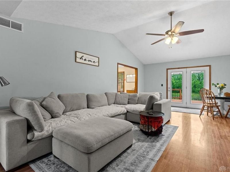 220 McDaniels Lane, Springboro, OH 45066 Photo 7