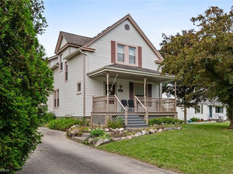 6560 Barton Road, North Olmsted, OH 44070 Photo 1