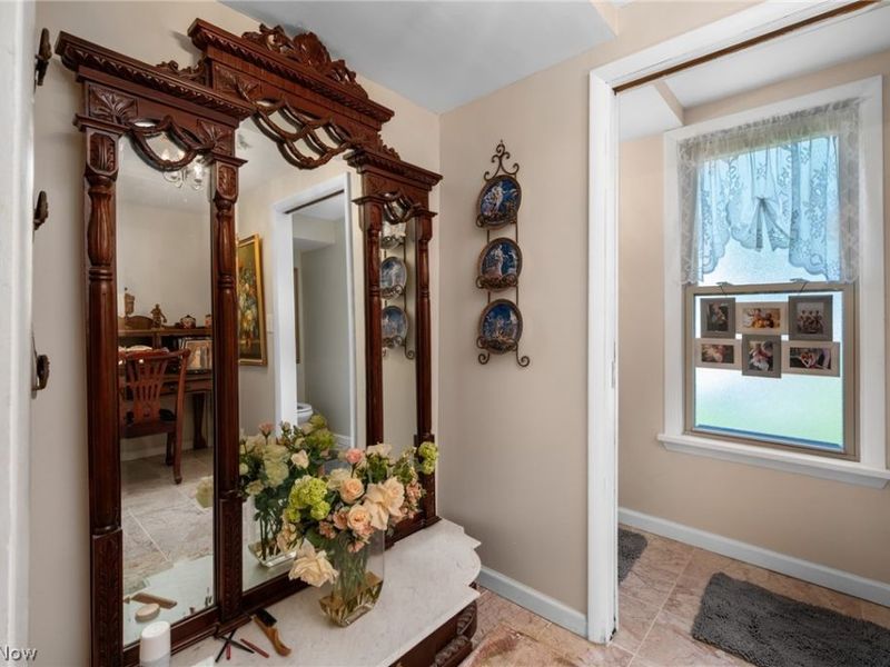 6560 Barton Road, North Olmsted, OH 44070 Photo 16