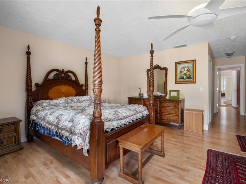 6560 Barton Road, North Olmsted, OH 44070 Photo 20
