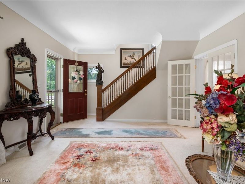 6560 Barton Road, North Olmsted, OH 44070 Photo 3