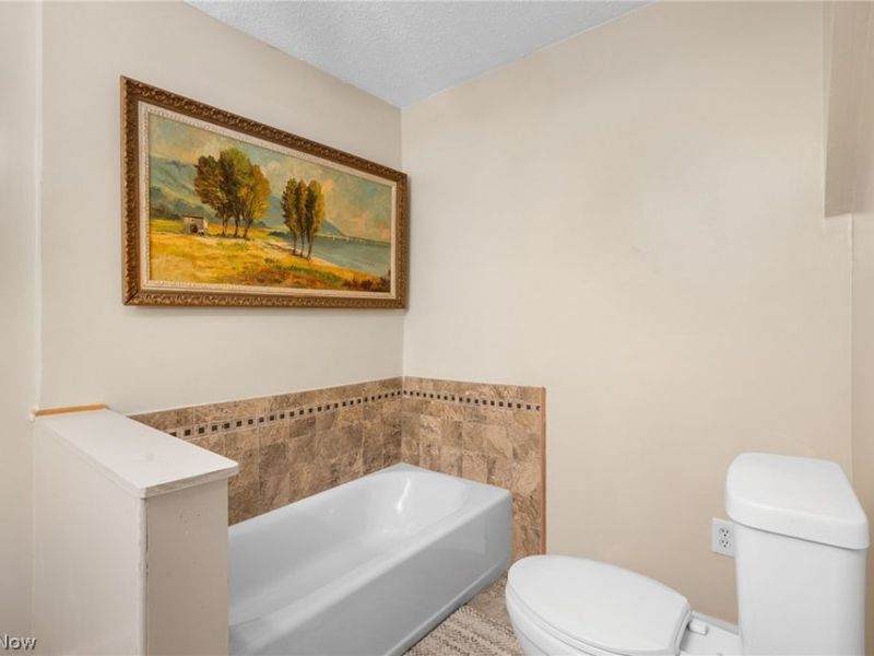 6560 Barton Road, North Olmsted, OH 44070 Photo 31