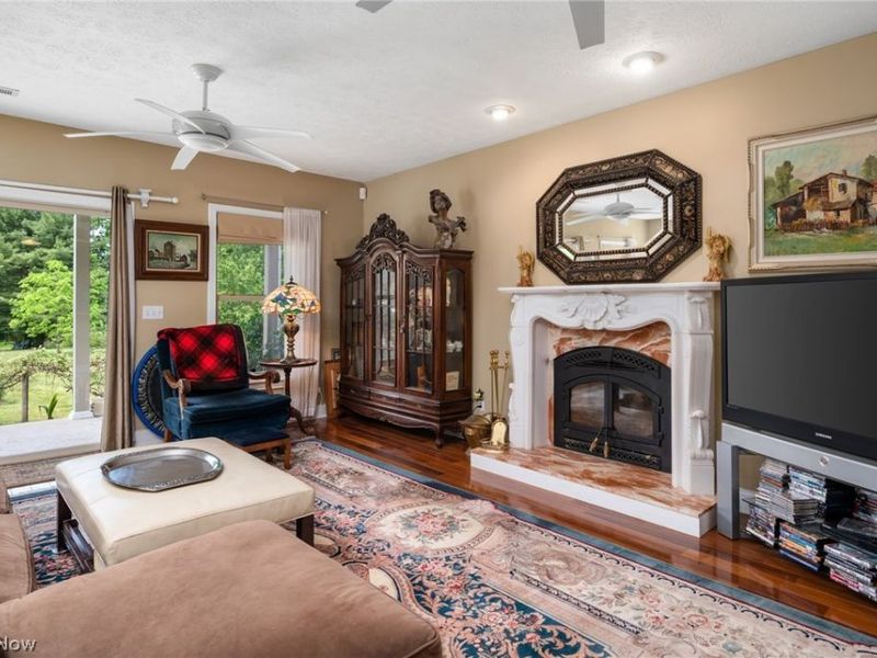 6560 Barton Road, North Olmsted, OH 44070 Photo 6