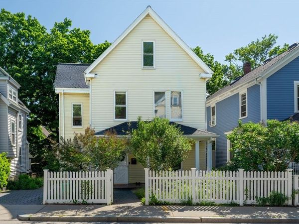 146 Poplar St, Boston, MA 02131