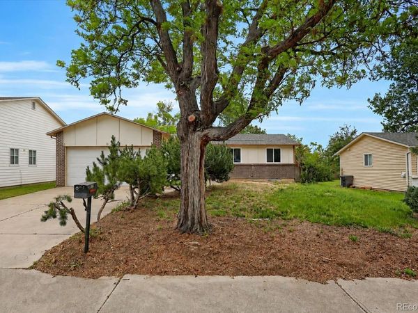 2832 S Mobile Street , Aurora, CO 80013