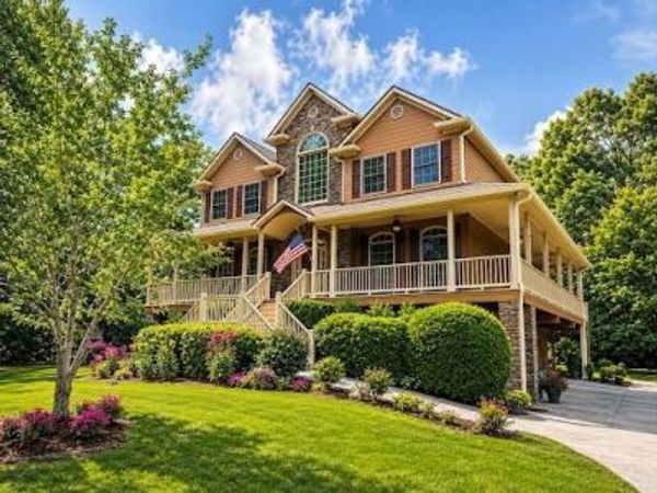 13 River Walk Parkway , Euharlee, GA 30145