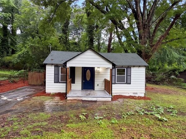 710 Milton Street , Scottdale, GA 30079