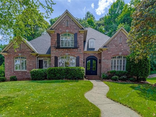 115 Ashbourne Lake Court , Clemmons, NC 27012