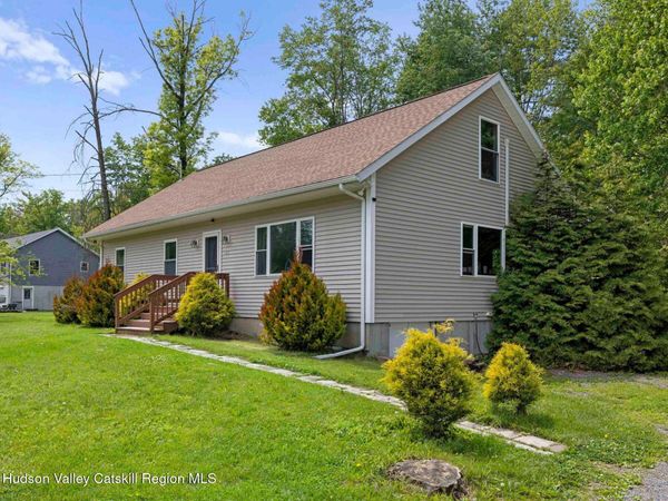 21 Pine Street, West Hurley, NY 12491