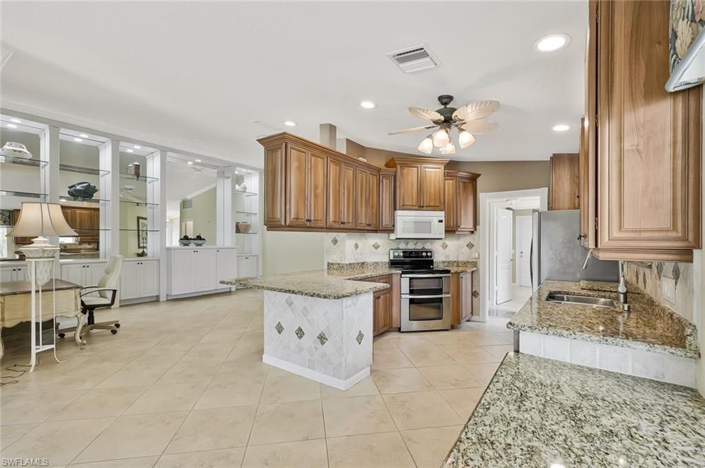 5386 Guadeloupe Way, Naples, FL 34119 Photo
