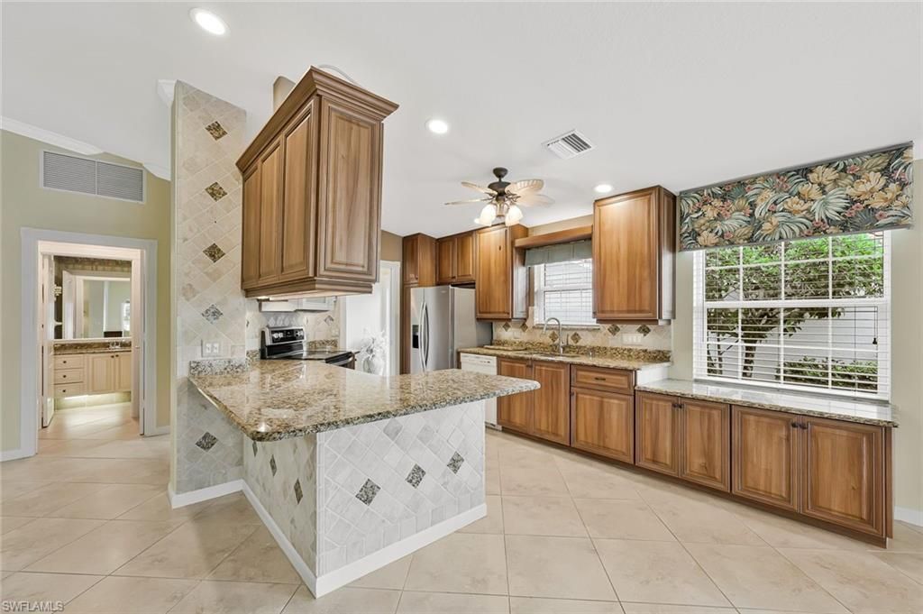 5386 Guadeloupe Way, Naples, FL 34119 Photo