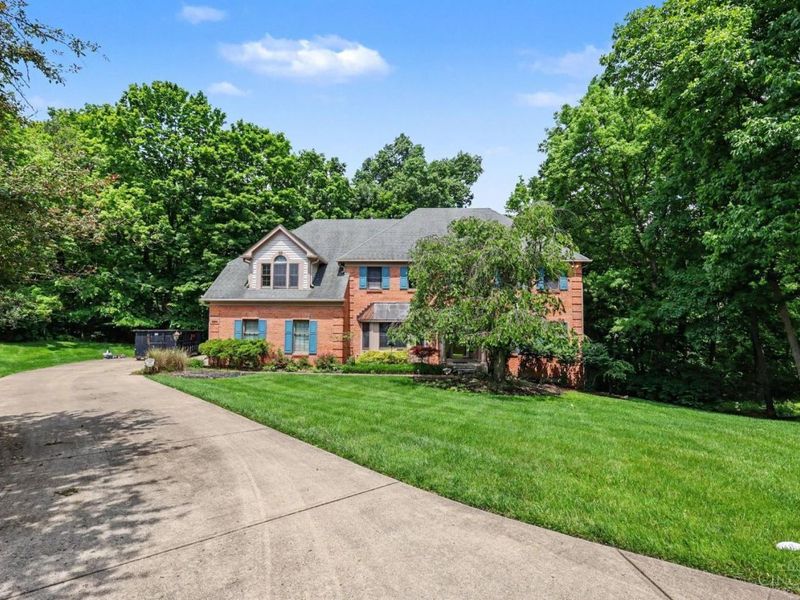 2363 Heather Hill Boulevard N, Anderson Twp, OH 45244 Photo 2