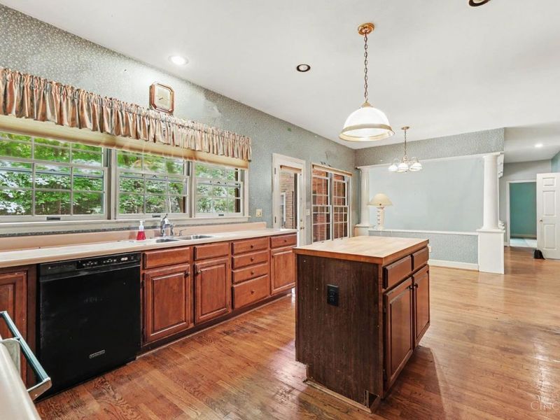 2363 Heather Hill Boulevard N, Anderson Twp, OH 45244 Photo 9