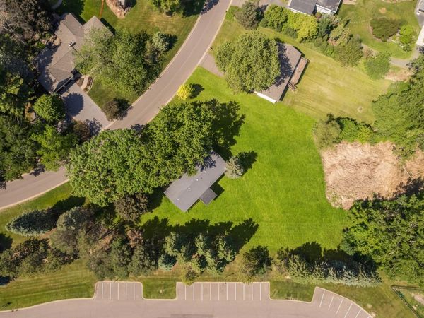 70 Kingsview Lane N, Plymouth, MN 55447