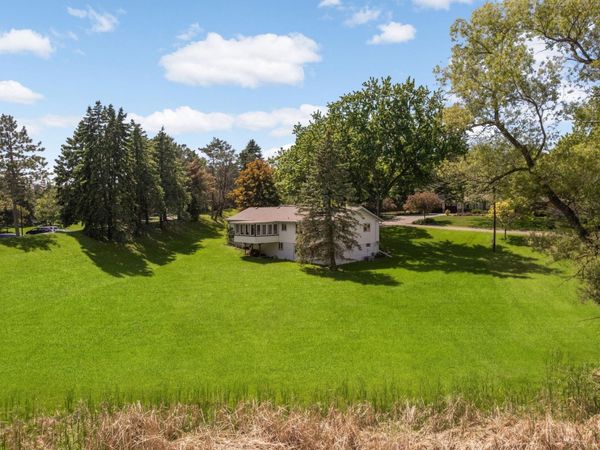 70 Kingsview Lane N, Plymouth, MN 55447