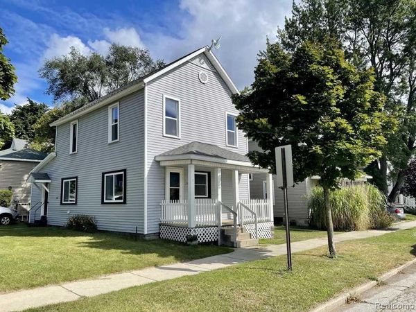 310 W Court Street , Ludington, MI 49431