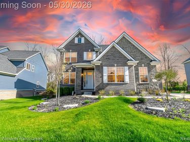 375 Amelia Circle, South Lyon, MI 48178