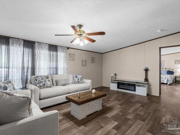 5205 Kee Memorial Dr, Pensacola, FL 32507